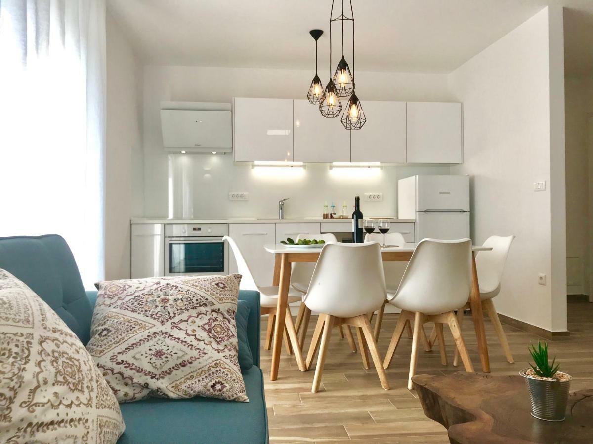 Luxury Apartment Ledo Rogoznica  Bagian luar foto